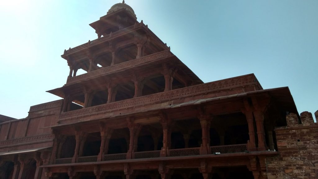 Doida por viagem visitando o  Panch Mahal,  Fatehpur Sikri 