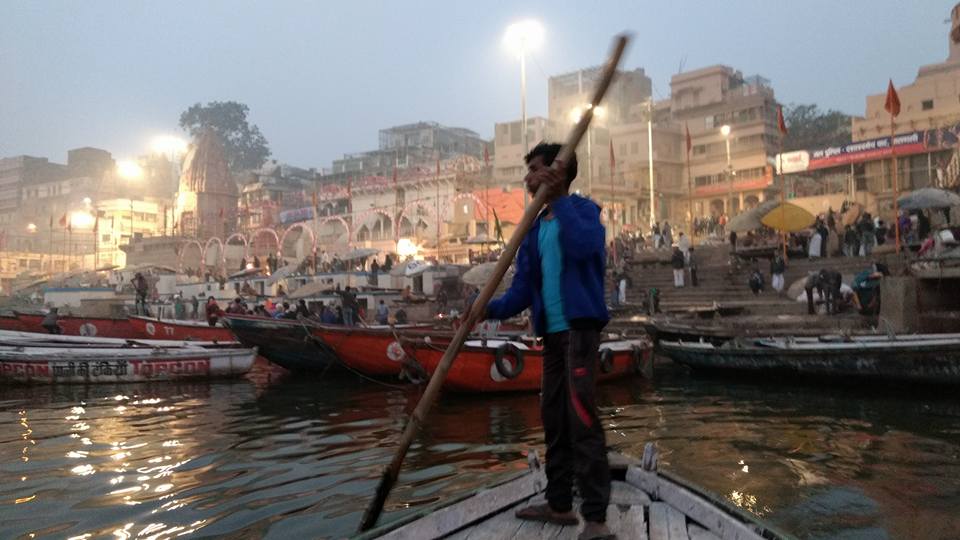 Meu barqueiro em Varanasi