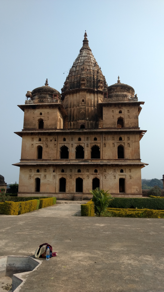   Mausoléus dos reis de Orchha 