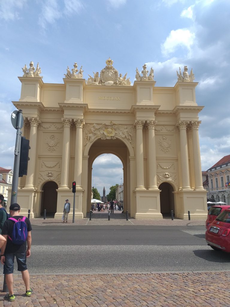 Portão de Bramdemburgo em Potsdam (frente)