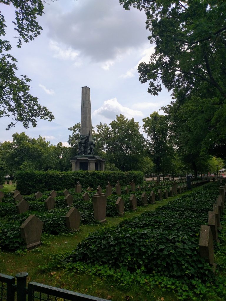 Cemitério soviético em Potsdam