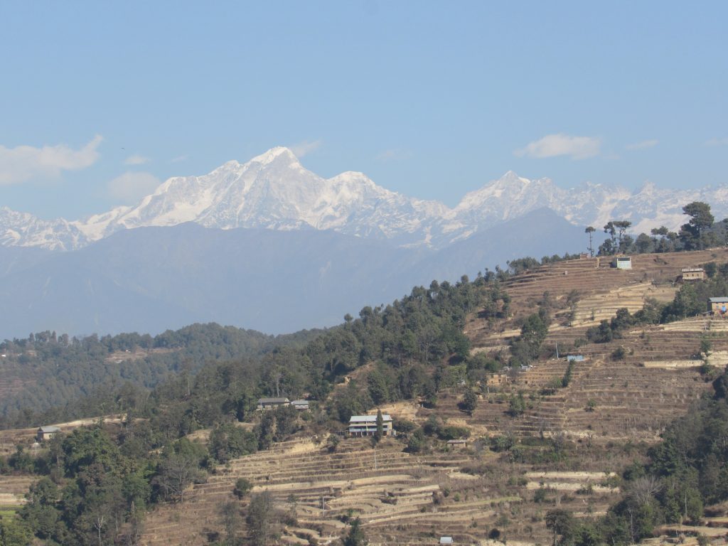 Monte Langtang ao fundo