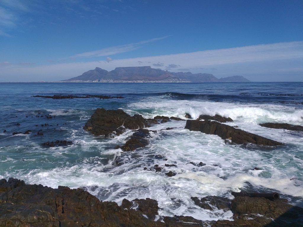 Vista da Table Mountain a partir de Robben Island - Cidade do Cabo - África do Sul