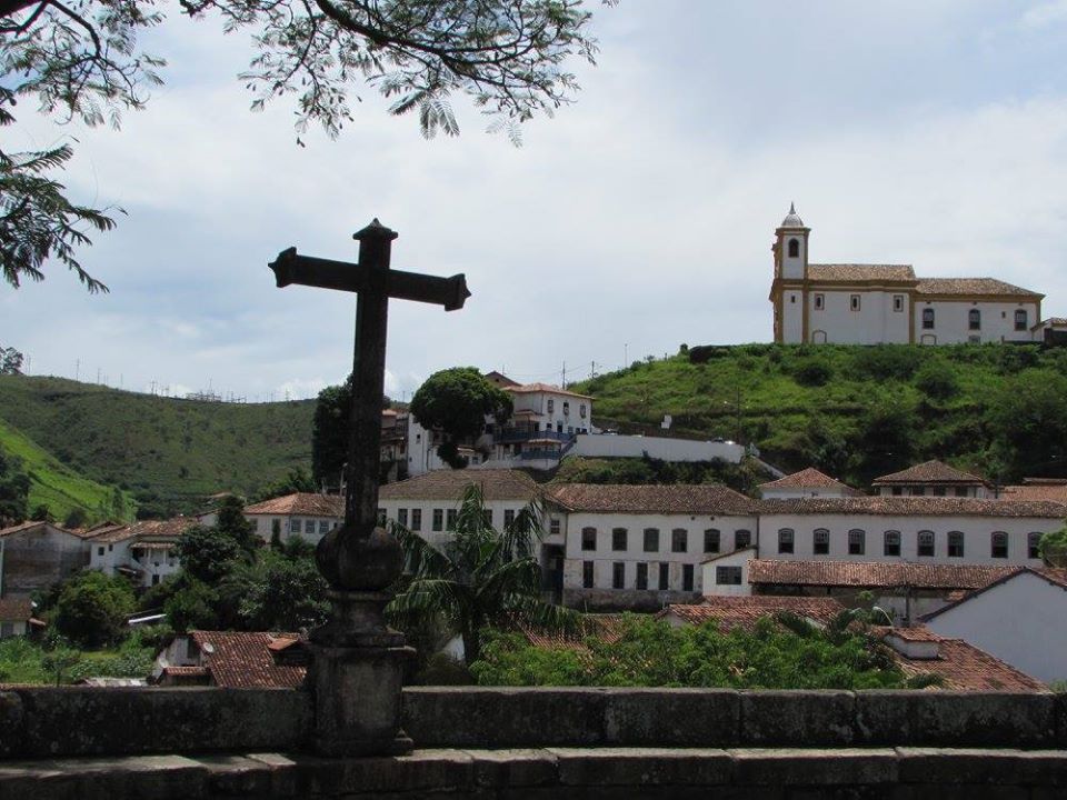 Vista de uma das igrejas da cidade - Ouro Preto - Minas Gerais